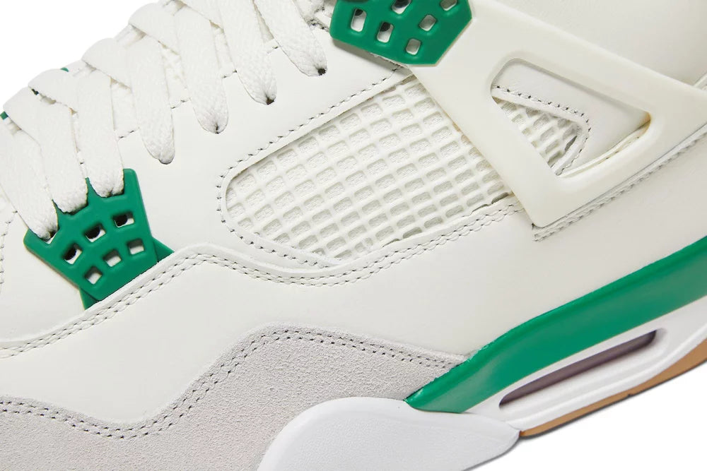 Air Jordan 4 Retro SB "Pine Green"