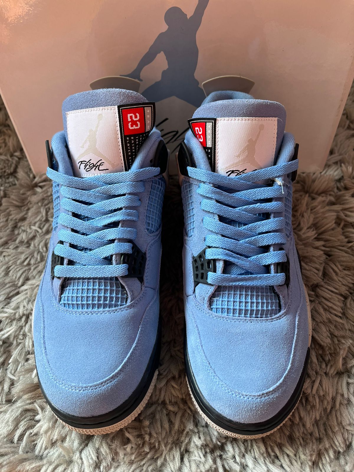 Air Jordan 4 Retro "University Blue"
