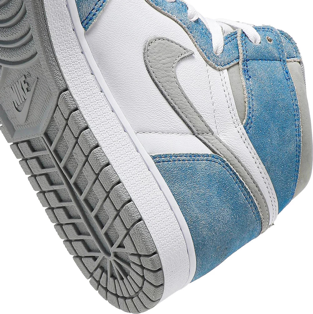 Air Jordan 1 Retro High OG "Hyper Royal"